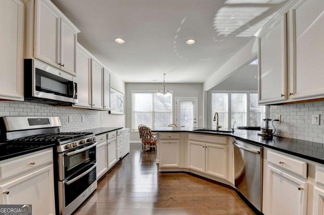 1909 Lakeview Bend Way, Buford, GA 30519