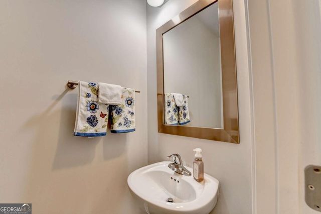 1909 Lakeview Bend Way, Buford, GA 30519