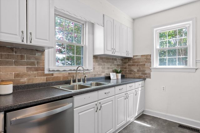 503 Sharondale Road, Chattanooga, TN 37412