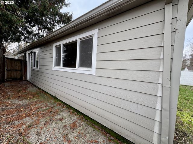 12305 Sw 7TH St, Beaverton, OR 97005