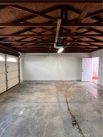 171 Racquet Club Drive, Compton, CA 90220