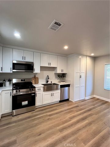 171 Racquet Club Drive, Compton, CA 90220