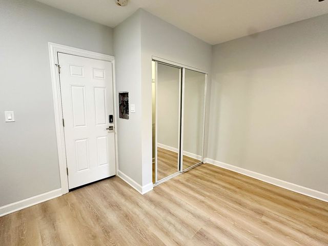 5710 N WINTHROP Avenue 113, Chicago, IL 60660