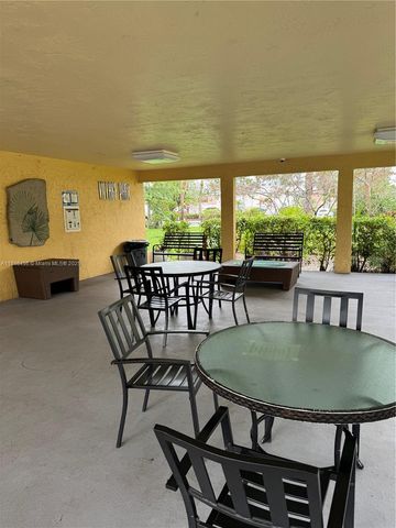 5156 NE 6th Ave 224, Oakland Park, FL 33334