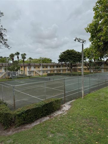 5156 NE 6th Ave 224, Oakland Park, FL 33334