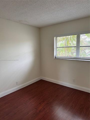 5156 NE 6th Ave 224, Oakland Park, FL 33334