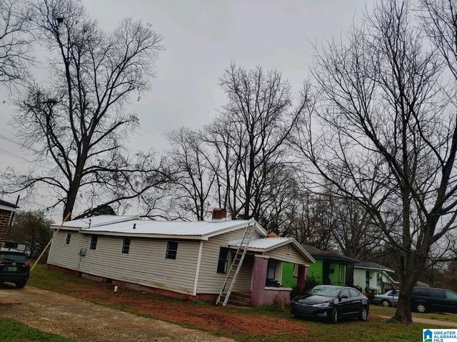 2408 LAWN AVENUE SW, Birmingham, AL 35211