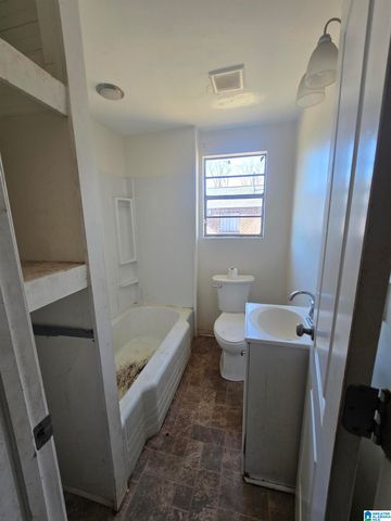 2408 LAWN AVENUE SW, Birmingham, AL 35211