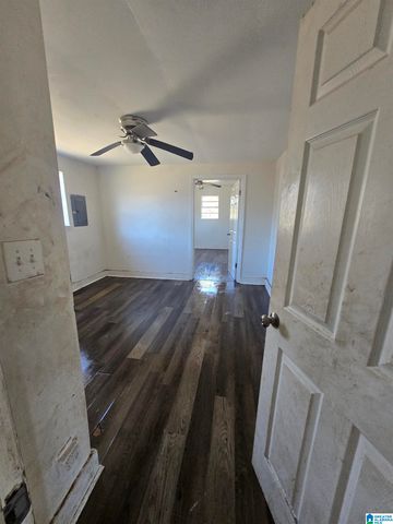 2408 LAWN AVENUE SW, Birmingham, AL 35211