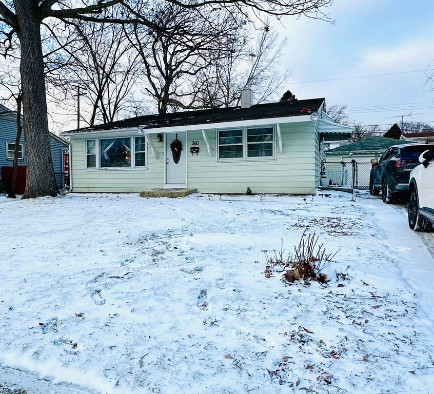 360 Tee Lane, Carpentersville, IL 60110