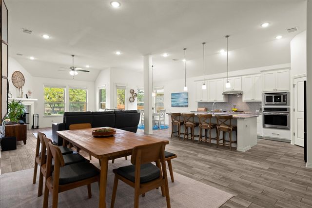 185 Medina Hills CT, Austin, TX 78737