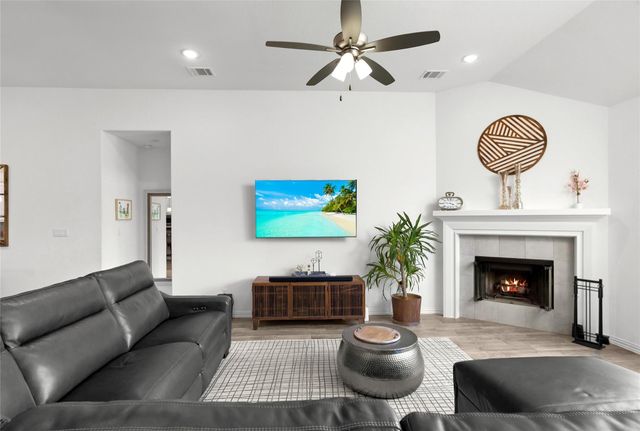 185 Medina Hills CT, Austin, TX 78737