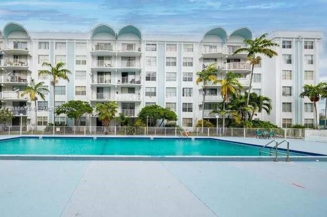 482 NW 165th St Rd A-307, Miami, FL 33169