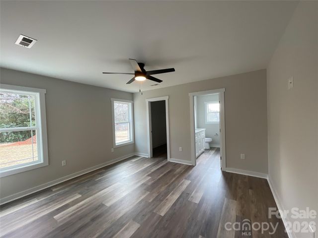 163 W Pine Street, Norwood, NC 28128