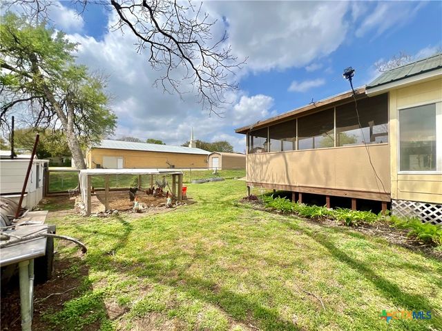 319 Smith Street, Gonzales, TX 78629