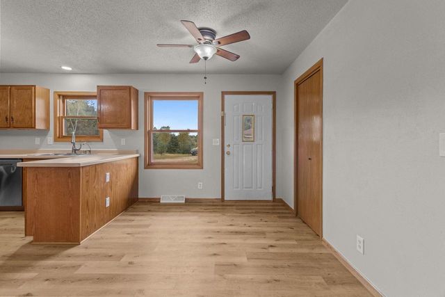 E2041 MEADOWLARK LANE, Waupaca, WI 54981