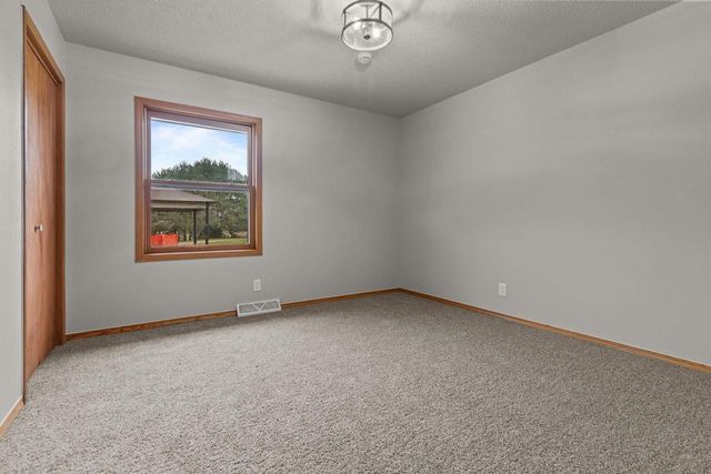 E2041 MEADOWLARK LANE, Waupaca, WI 54981