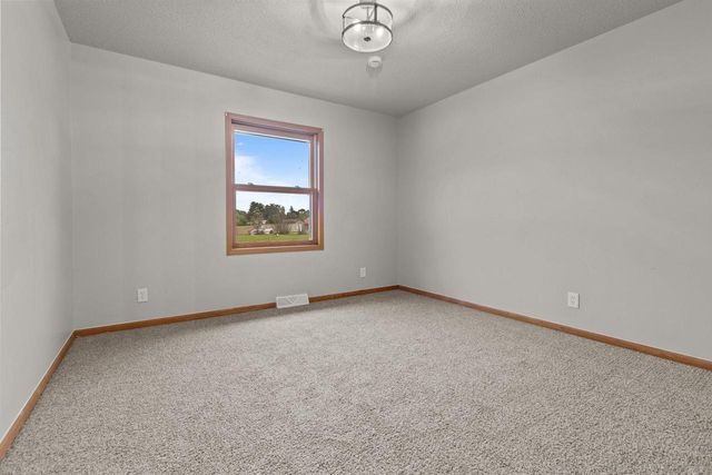 E2041 MEADOWLARK LANE, Waupaca, WI 54981