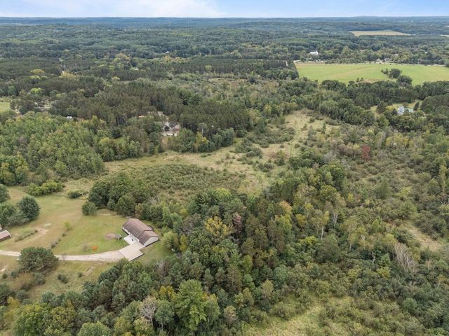 E2041 MEADOWLARK LANE, Waupaca, WI 54981