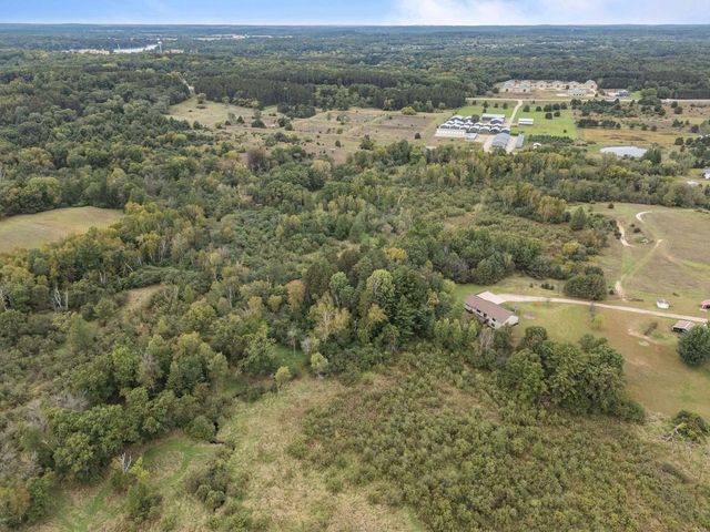 E2041 MEADOWLARK LANE, Waupaca, WI 54981