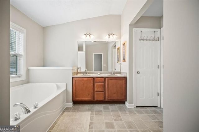 6066 Allpoint Way, Fairburn, GA 30213