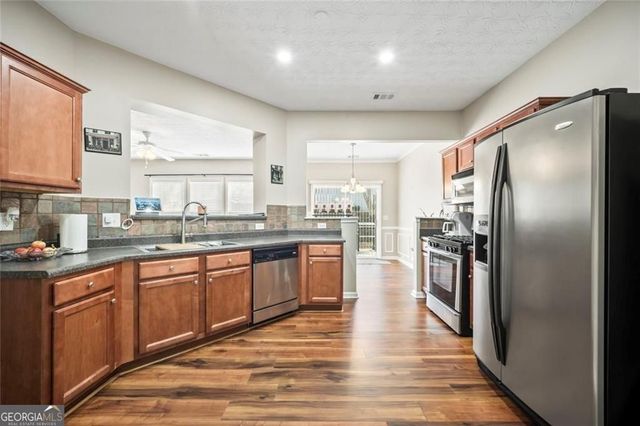 6066 Allpoint Way, Fairburn, GA 30213