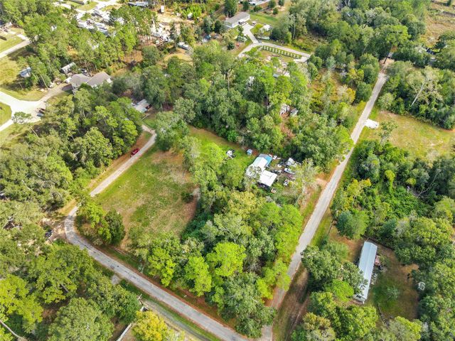 93 County Road 3478, Cleveland, TX 77327