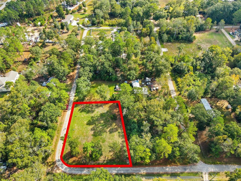 93 County Road 3478, Cleveland, TX 77327