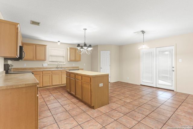 7707 Cold Mtn, Converse, TX 78109