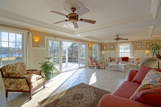 4 Spring Lane, Eliot, ME 03903