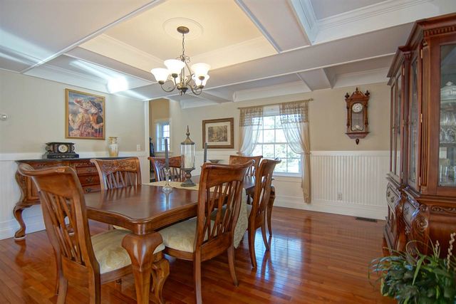 4 Spring Lane, Eliot, ME 03903