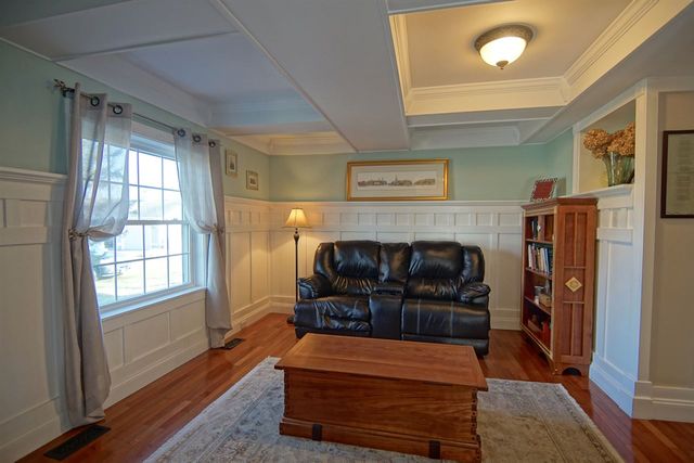 4 Spring Lane, Eliot, ME 03903