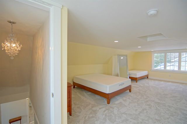 4 Spring Lane, Eliot, ME 03903