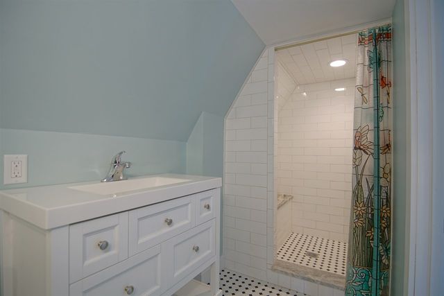 4 Spring Lane, Eliot, ME 03903