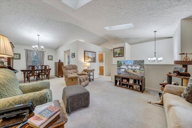 2720 Grandin RD, Roanoke, VA 24015