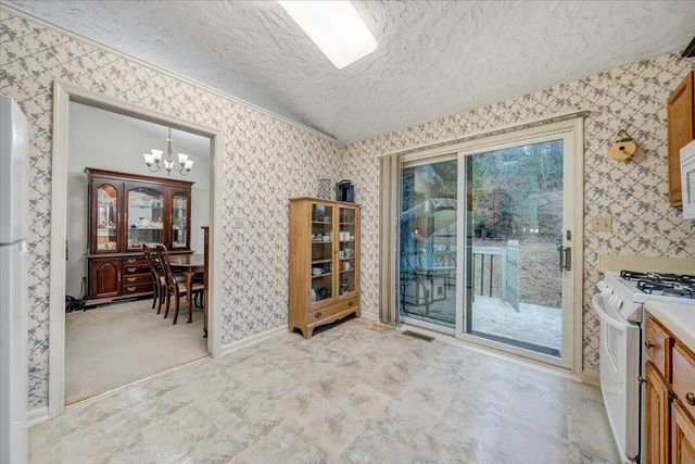 2720 Grandin RD, Roanoke, VA 24015