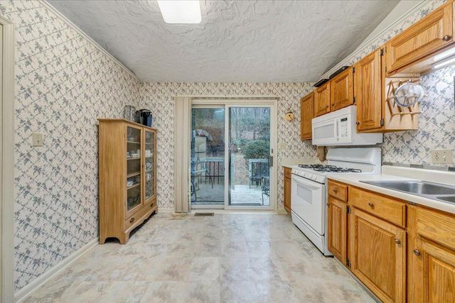 2720 Grandin RD, Roanoke, VA 24015