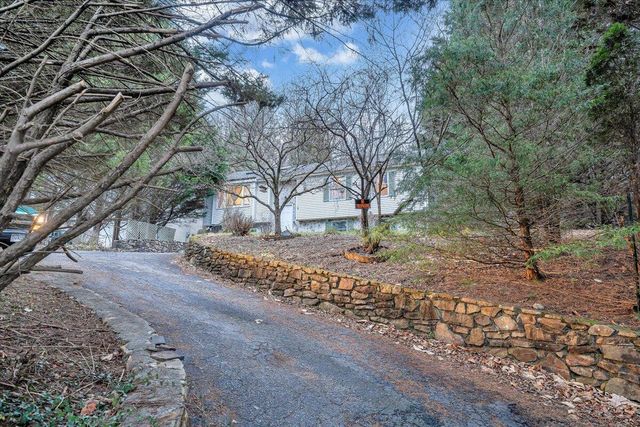 2720 Grandin RD, Roanoke, VA 24015