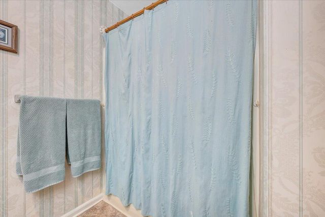 2720 Grandin RD, Roanoke, VA 24015