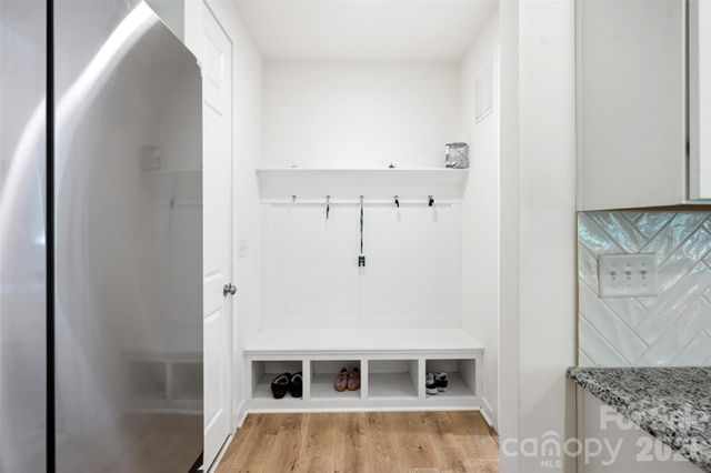 15611 Walnut Hill Drive, Charlotte, NC 28278