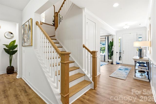 15611 Walnut Hill Drive, Charlotte, NC 28278