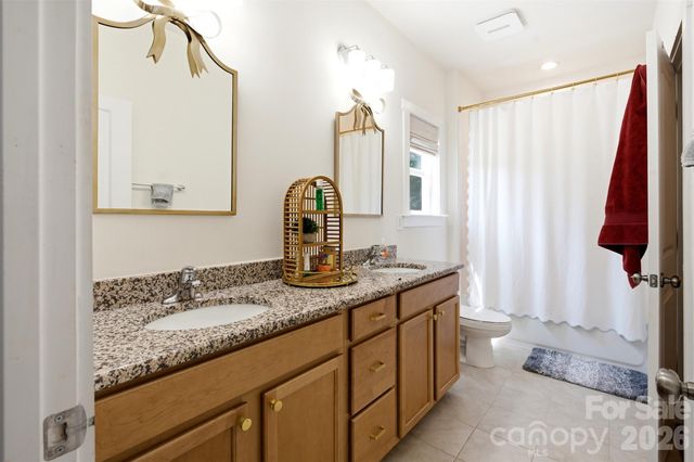 15611 Walnut Hill Drive, Charlotte, NC 28278