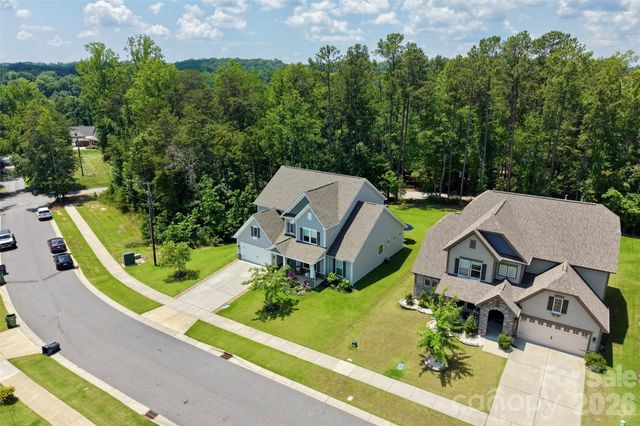 15611 Walnut Hill Drive, Charlotte, NC 28278