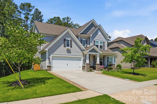 15611 Walnut Hill Drive, Charlotte, NC 28278