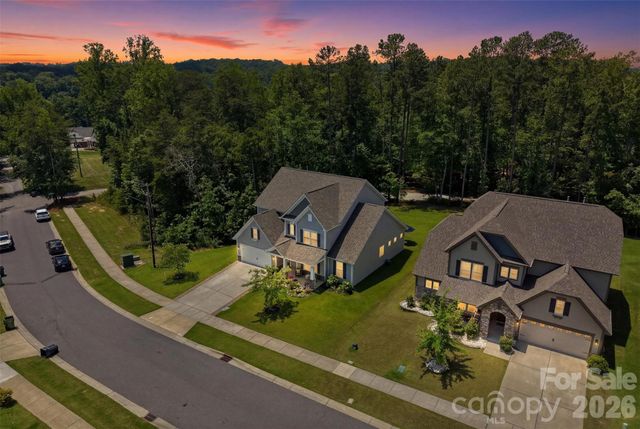 15611 Walnut Hill Drive, Charlotte, NC 28278