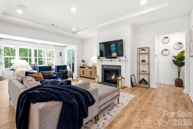 15611 Walnut Hill Drive, Charlotte, NC 28278