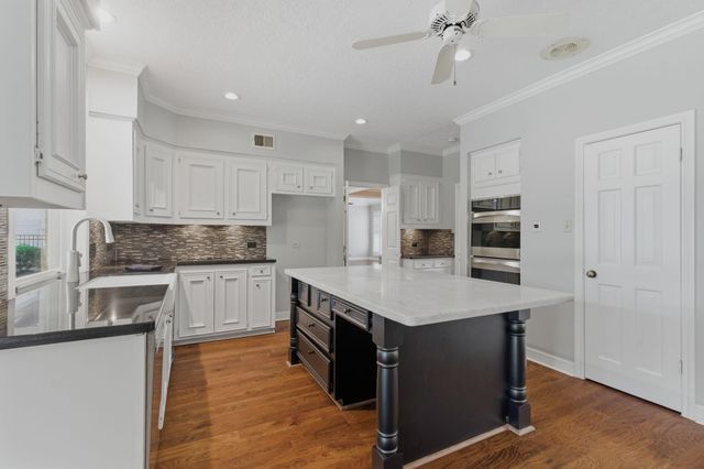 3110 Chippers Crossing, Montgomery, TX 77356