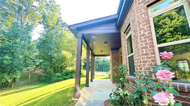 3594 Hedgestone Lane, Snellville, GA 30078