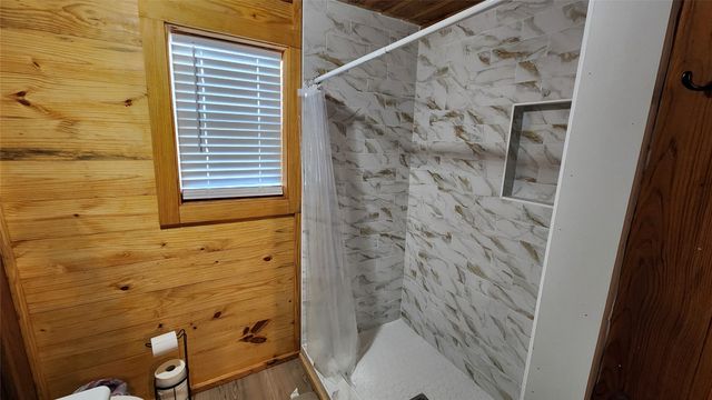 3307 Robinson Creek Drive, Granbury, TX 76048