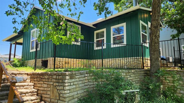 3307 Robinson Creek Drive, Granbury, TX 76048